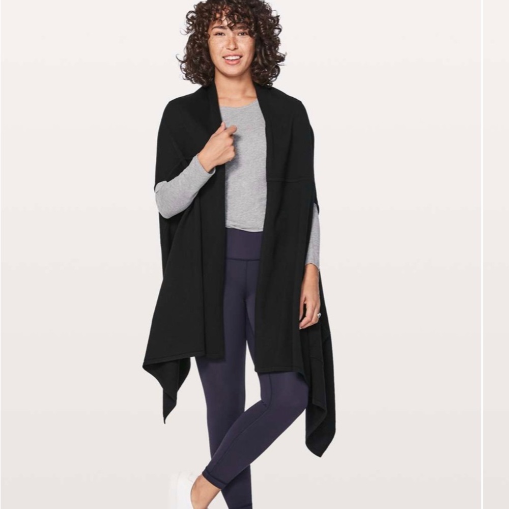 LuLulemon Live Freely Wrap